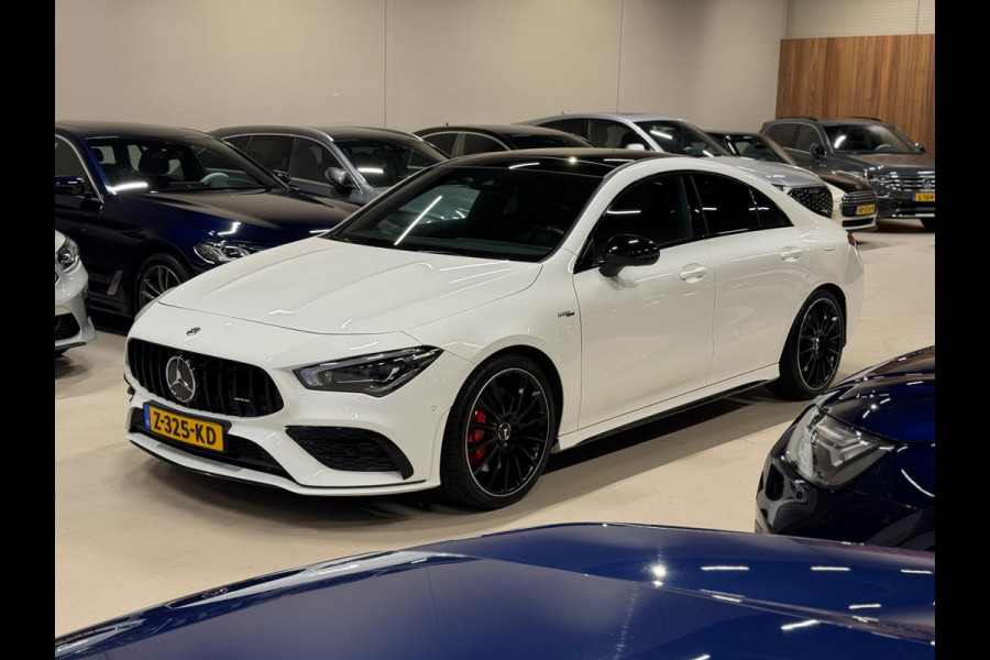Mercedes-Benz CLA-Klasse 35 AMG 4MATIC Premium Plus, Pano, Night, Matrix Led, Ambiënte Light, Widescreen, Cam, PDC, Dealer Onderhouden