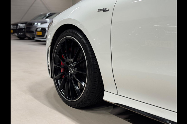 Mercedes-Benz CLA-Klasse 35 AMG 4MATIC Premium Plus, Pano, Night, Matrix Led, Ambiënte Light, Widescreen, Cam, PDC, Dealer Onderhouden