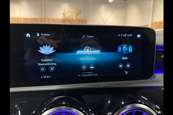 Mercedes-Benz CLA-Klasse 35 AMG 4MATIC Premium Plus, Pano, Night, Matrix Led, Ambiënte Light, Widescreen, Cam, PDC, Dealer Onderhouden