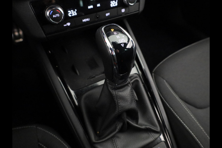 Škoda SCALA 1.0 TSI Sport Business 110 pk Automaat (DSG) | Navigatie | Parkeersensoren achter | Achteruitrijcamera | Adaptieve cruise control | Full LED koplampen | Voll. digitaal instrumentenpaneel |