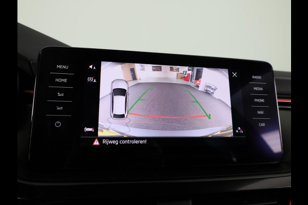 Škoda SCALA 1.0 TSI Sport Business 110 pk Automaat (DSG) | Navigatie | Parkeersensoren achter | Achteruitrijcamera | Adaptieve cruise control | Full LED koplampen | Voll. digitaal instrumentenpaneel |