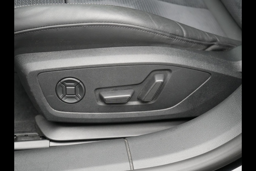 Audi A7 Sportback 50 TFSI e quattro S Line Plug In Hybrid 299pk Dealer O.H PHEV | Panodak | Adaptive Cruise | 360 Camera | Alcantara Sportstoelen Memory & Verwarmd | Apple Carplay | Blis | Navigatie | Virtual | DAB | 20"L.M |