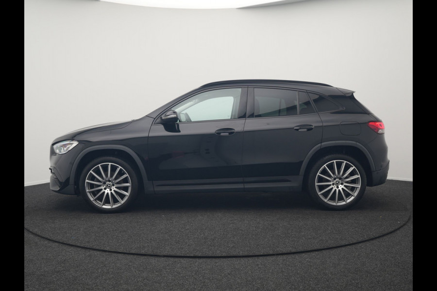 Mercedes-Benz GLA 250 e AMG Line Plug In Hybrid 225pk Dealer O.H PHEV | Cruise Control | Sfeerverlichting | Alcantara Sportstoelen Verwarmd | Lane Assist | Navigatie | Virtual | DAB |