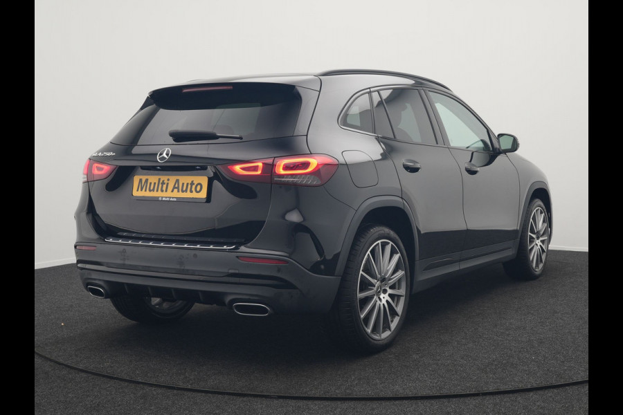 Mercedes-Benz GLA 250 e AMG Line Plug In Hybrid 225pk Dealer O.H PHEV | Cruise Control | Sfeerverlichting | Alcantara Sportstoelen Verwarmd | Lane Assist | Navigatie | Virtual | DAB |