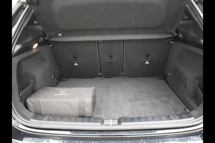 Mercedes-Benz GLA 250 e AMG Line Plug In Hybrid 225pk Dealer O.H PHEV | Cruise Control | Sfeerverlichting | Alcantara Sportstoelen Verwarmd | Lane Assist | Navigatie | Virtual | DAB |