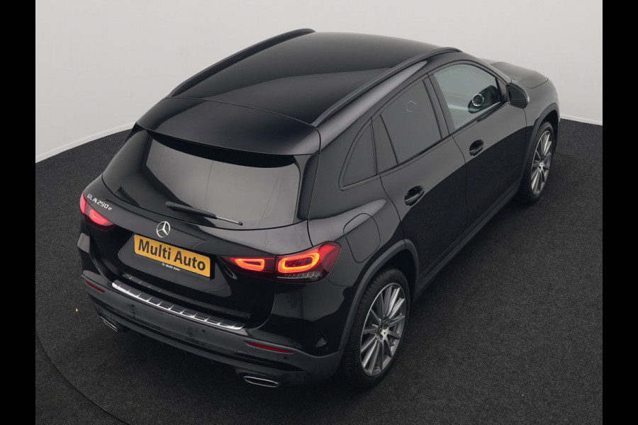Mercedes-Benz GLA 250 e AMG Line Plug In Hybrid 225pk Dealer O.H PHEV | Cruise Control | Sfeerverlichting | Alcantara Sportstoelen Verwarmd | Lane Assist | Navigatie | Virtual | DAB |