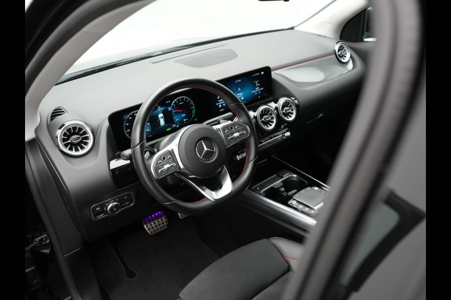 Mercedes-Benz GLA 250 e AMG Line Plug In Hybrid 225pk Dealer O.H PHEV | Cruise Control | Sfeerverlichting | Alcantara Sportstoelen Verwarmd | Lane Assist | Navigatie | Virtual | DAB |