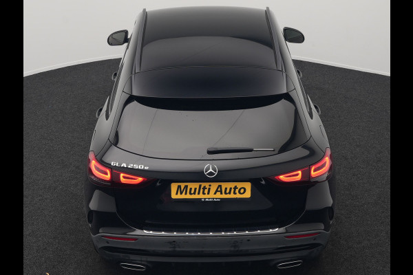 Mercedes-Benz GLA 250 e AMG Line Plug In Hybrid 225pk Dealer O.H PHEV | Cruise Control | Sfeerverlichting | Alcantara Sportstoelen Verwarmd | Lane Assist | Navigatie | Virtual | DAB |