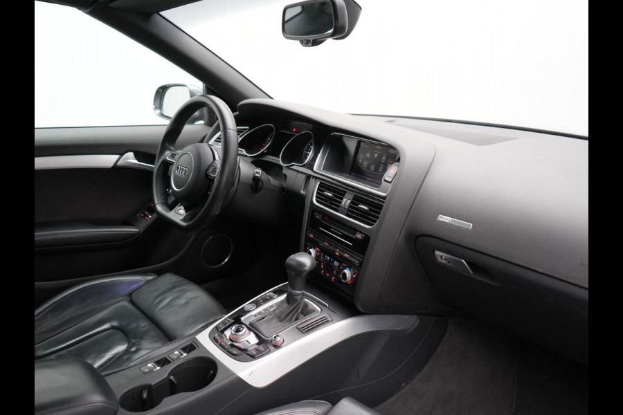 Audi A5 Cabriolet 1.8 TFSI S Line Automaat 177pk Dealer O.H | S Line Interieur & Exterieur | Bang & Olufsen | Cruise Control | Lederen Sportstoelen Verwarmd | Nekverwarming | 19" L.M | Navigatie | DAB |