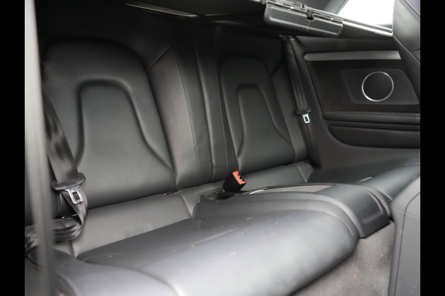Audi A5 Cabriolet 1.8 TFSI S Line Automaat 177pk Dealer O.H | S Line Interieur & Exterieur | Bang & Olufsen | Cruise Control | Lederen Sportstoelen Verwarmd | Nekverwarming | 19" L.M | Navigatie | DAB |