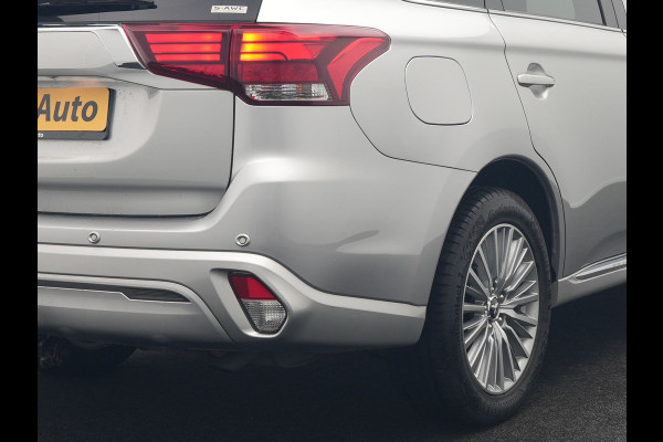 Mitsubishi Outlander 2.4 Intense+ Plug In Hybrid 225pk Dealer O.H PHEV | Trekhaak Af Fabriek | 360 Camera | Lederen Sportstoelen Verwarmd | Apple Carplay | Blis | Cruise Control | Navigatie | Keyless | DAB | 18" L.M |