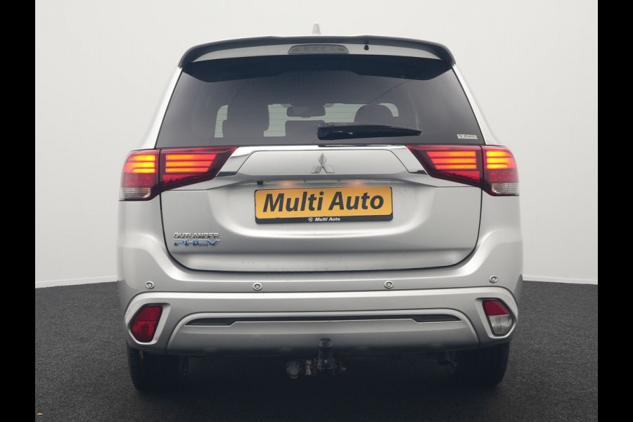 Mitsubishi Outlander 2.4 Intense+ Plug In Hybrid 225pk Dealer O.H PHEV | Trekhaak Af Fabriek | 360 Camera | Lederen Sportstoelen Verwarmd | Apple Carplay | Blis | Cruise Control | Navigatie | Keyless | DAB | 18" L.M |