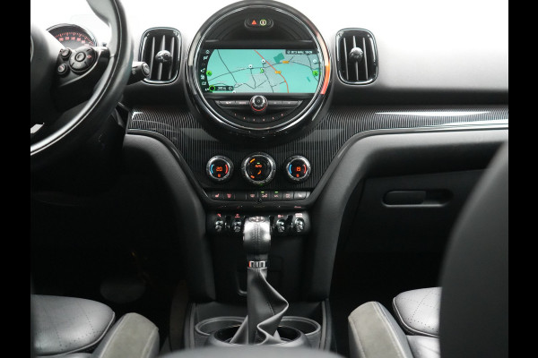 MINI Countryman 2.0 Cooper S E ALL4 Plug in Hybrid 225pk Dealer O.H. PHEV | Panodak | Adaptive Cruise | Head Up | Harman & Kardon | Lederen Sportstoelen Verwarmd | Camera |  Apple Carplay | Navigatie | Virtual | DAB |