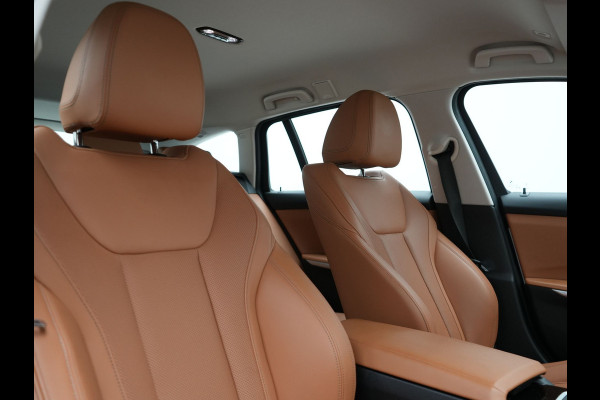 BMW 3 Serie Touring 320e Sportline Plug In Hybrid 204pk Dealer O.H PHEV | Lederen Sportstoelen Verwarmd | Sfeerverlichting | Apple Carplay | Navigatie | Cruise Control | Virtual | DAB |