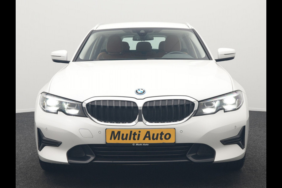 BMW 3 Serie Touring 320e Sportline Plug In Hybrid 204pk Dealer O.H PHEV | Lederen Sportstoelen Verwarmd | Sfeerverlichting | Apple Carplay | Navigatie | Cruise Control | Virtual | DAB |
