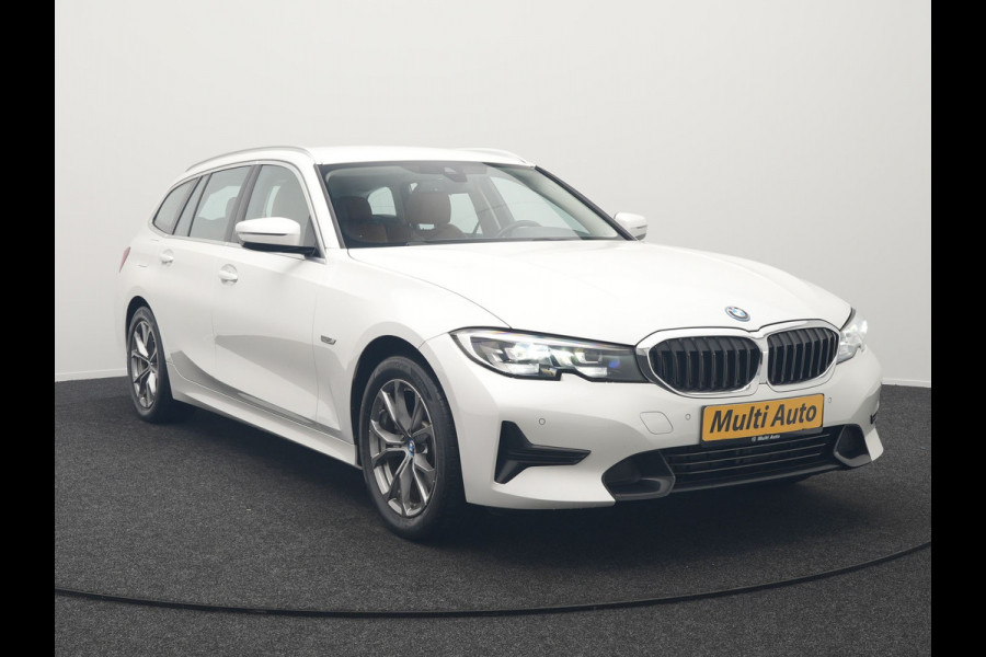 BMW 3 Serie Touring 320e Sportline Plug In Hybrid 204pk Dealer O.H PHEV | Lederen Sportstoelen Verwarmd | Sfeerverlichting | Apple Carplay | Navigatie | Cruise Control | Virtual | DAB |