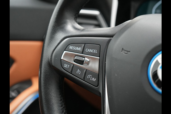 BMW 3 Serie Touring 320e Sportline Plug In Hybrid 204pk Dealer O.H PHEV | Lederen Sportstoelen Verwarmd | Sfeerverlichting | Apple Carplay | Navigatie | Cruise Control | Virtual | DAB |