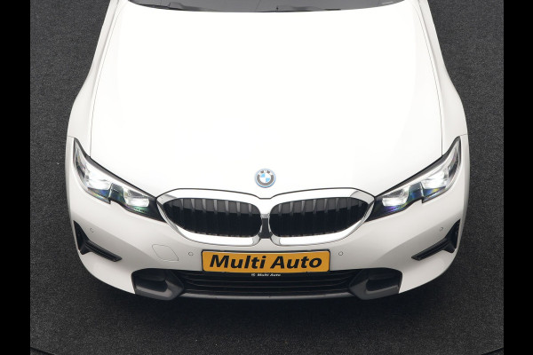BMW 3 Serie Touring 320e Sportline Plug In Hybrid 204pk Dealer O.H PHEV | Lederen Sportstoelen Verwarmd | Sfeerverlichting | Apple Carplay | Navigatie | Cruise Control | Virtual | DAB |