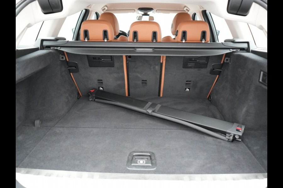 BMW 3 Serie Touring 320e Sportline Plug In Hybrid 204pk Dealer O.H PHEV | Lederen Sportstoelen Verwarmd | Sfeerverlichting | Apple Carplay | Navigatie | Cruise Control | Virtual | DAB |