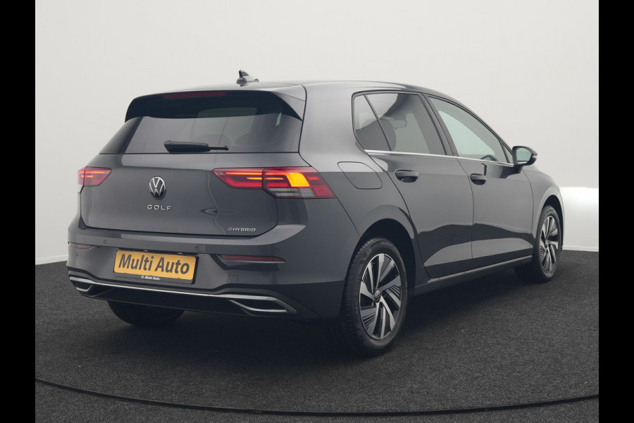 Volkswagen Golf 1.4 eHybrid Style Plug In Hybrid 204pk Dealer O.H PHEV | Adaptive Cruise | Sportstoelen Massage & Memory | IQ Light | Sfeerverlichting | Apple Carplay | Stoelen & Stuur Verwarmd | Virtual | Navigatie | DAB |