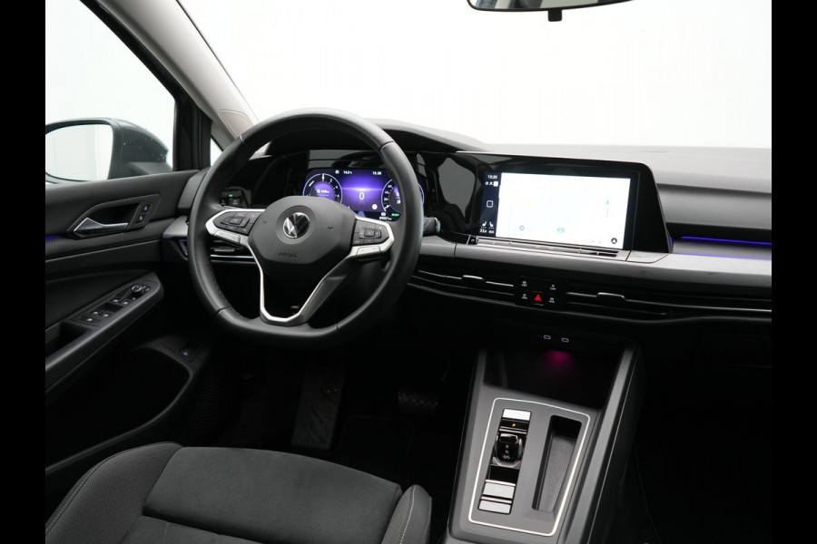 Volkswagen Golf 1.4 eHybrid Style Plug In Hybrid 204pk Dealer O.H PHEV | Adaptive Cruise | Sportstoelen Massage & Memory | IQ Light | Sfeerverlichting | Apple Carplay | Stoelen & Stuur Verwarmd | Virtual | Navigatie | DAB |