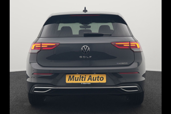 Volkswagen Golf 1.4 eHybrid Style Plug In Hybrid 204pk Dealer O.H PHEV | Adaptive Cruise | Sportstoelen Massage & Memory | IQ Light | Sfeerverlichting | Apple Carplay | Stoelen & Stuur Verwarmd | Virtual | Navigatie | DAB |