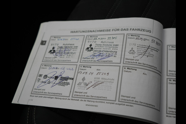 Mitsubishi Outlander 2.4 Intense Plug In Hybrid 225pk Dealer O.H PHEV | Trekhaak Afneembaar | Alcantara Sportstoelen Verwarmd | Camera | Apple Carplay | Keyless | DAB |