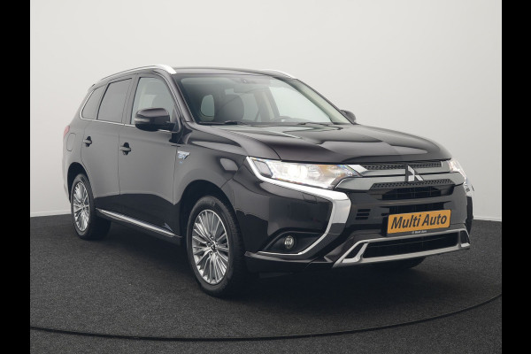 Mitsubishi Outlander 2.4 Intense Plug In Hybrid 225pk Dealer O.H PHEV | Trekhaak Afneembaar | Alcantara Sportstoelen Verwarmd | Camera | Apple Carplay | Keyless | DAB |