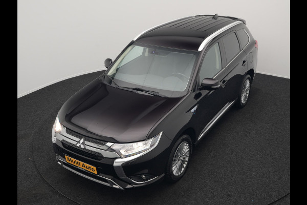 Mitsubishi Outlander 2.4 Intense Plug In Hybrid 225pk Dealer O.H PHEV | Trekhaak Afneembaar | Alcantara Sportstoelen Verwarmd | Camera | Apple Carplay | Keyless | DAB |