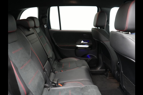 Mercedes-Benz Glb 250 AMG Line 225pk | Widescreen Navigatie | Camera  | Alcantara Sportstoelen Memory & Verwarmd | Sfeerverlichting | Apple Carplay | Keyless | DAB |