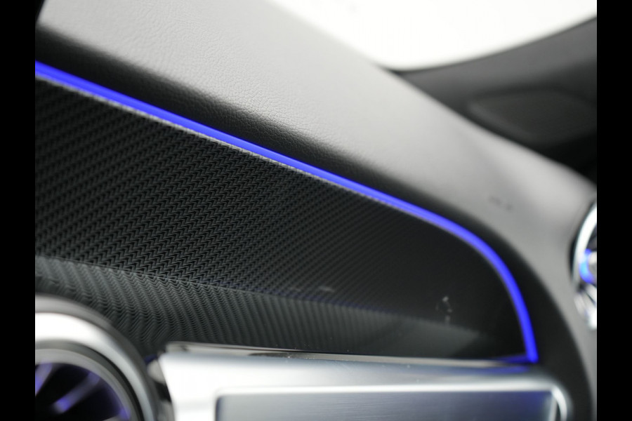 Mercedes-Benz Glb 250 AMG Line 225pk | Widescreen Navigatie | Camera  | Alcantara Sportstoelen Memory & Verwarmd | Sfeerverlichting | Apple Carplay | Keyless | DAB |