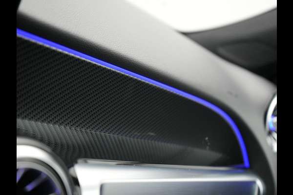 Mercedes-Benz Glb 250 AMG Line 225pk | Widescreen Navigatie | Camera  | Alcantara Sportstoelen Memory & Verwarmd | Sfeerverlichting | Apple Carplay | Keyless | DAB |