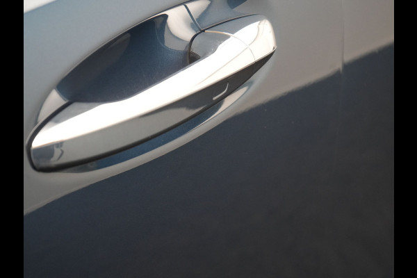 Mercedes-Benz Glb 250 AMG Line 225pk | Widescreen Navigatie | Camera  | Alcantara Sportstoelen Memory & Verwarmd | Sfeerverlichting | Apple Carplay | Keyless | DAB |