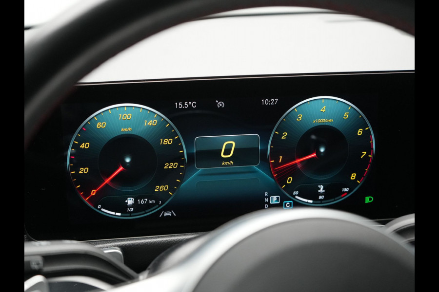 Mercedes-Benz Glb 250 AMG Line 225pk | Widescreen Navigatie | Camera  | Alcantara Sportstoelen Memory & Verwarmd | Sfeerverlichting | Apple Carplay | Keyless | DAB |