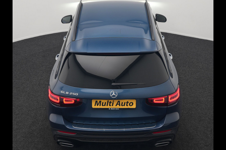Mercedes-Benz Glb 250 AMG Line 225pk | Widescreen Navigatie | Camera  | Alcantara Sportstoelen Memory & Verwarmd | Sfeerverlichting | Apple Carplay | Keyless | DAB |