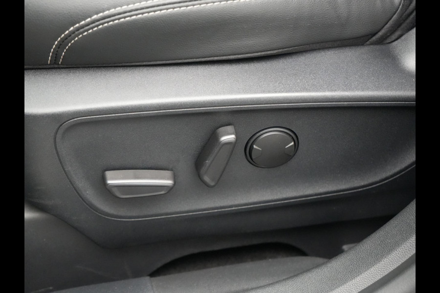 Ford Kuga 2.5 Vignale Plug In Hybrid 225pk Dealer O.H PHEV | Head Up | Adaptive Cruise | Lederen Sportstoelen Memory & Verwarmd | Bang & Olufsen | 360 Camera | Apple Carplay | Keyless | Blis | Stuur Verwarmd | Navigatie | DAB |