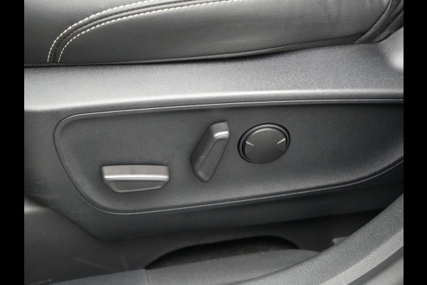 Ford Kuga 2.5 Vignale Plug In Hybrid 225pk Dealer O.H PHEV | Head Up | Adaptive Cruise | Lederen Sportstoelen Memory & Verwarmd | Bang & Olufsen | 360 Camera | Apple Carplay | Keyless | Blis | Stuur Verwarmd | Navigatie | DAB |