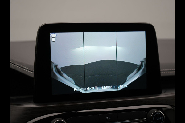 Ford Kuga 2.5 Vignale Plug In Hybrid 225pk Dealer O.H PHEV | Head Up | Adaptive Cruise | Lederen Sportstoelen Memory & Verwarmd | Bang & Olufsen | 360 Camera | Apple Carplay | Keyless | Blis | Stuur Verwarmd | Navigatie | DAB |