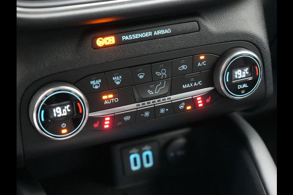 Ford Kuga 2.5 Vignale Plug In Hybrid 225pk Dealer O.H PHEV | Head Up | Adaptive Cruise | Lederen Sportstoelen Memory & Verwarmd | Bang & Olufsen | 360 Camera | Apple Carplay | Keyless | Blis | Stuur Verwarmd | Navigatie | DAB |