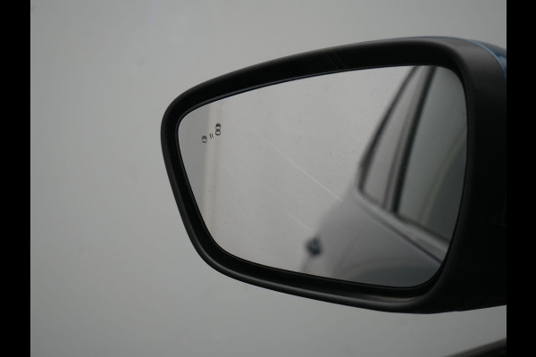 Ford Kuga 2.5 Vignale Plug In Hybrid 225pk Dealer O.H PHEV | Head Up | Adaptive Cruise | Lederen Sportstoelen Memory & Verwarmd | Bang & Olufsen | 360 Camera | Apple Carplay | Keyless | Blis | Stuur Verwarmd | Navigatie | DAB |