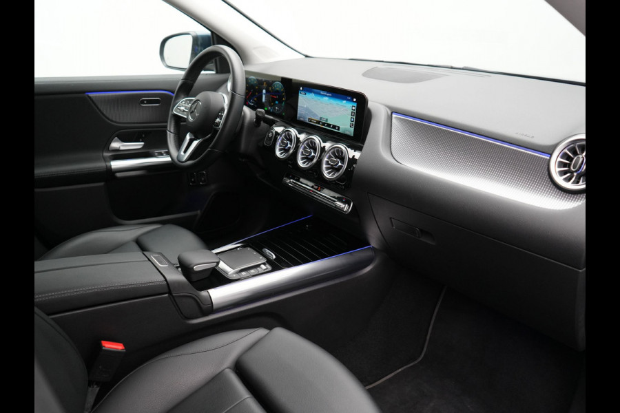 Mercedes-Benz GLA 250 e Style Plug In Hybrid 218pk Dealer O.H. PHEV | 360 Camera | Adaptive Cruise | Apple Carplay | Widescreen Navigatie | Lederen Sportstoelen Verwarmd | 18" L.M | Virtual | DAB |