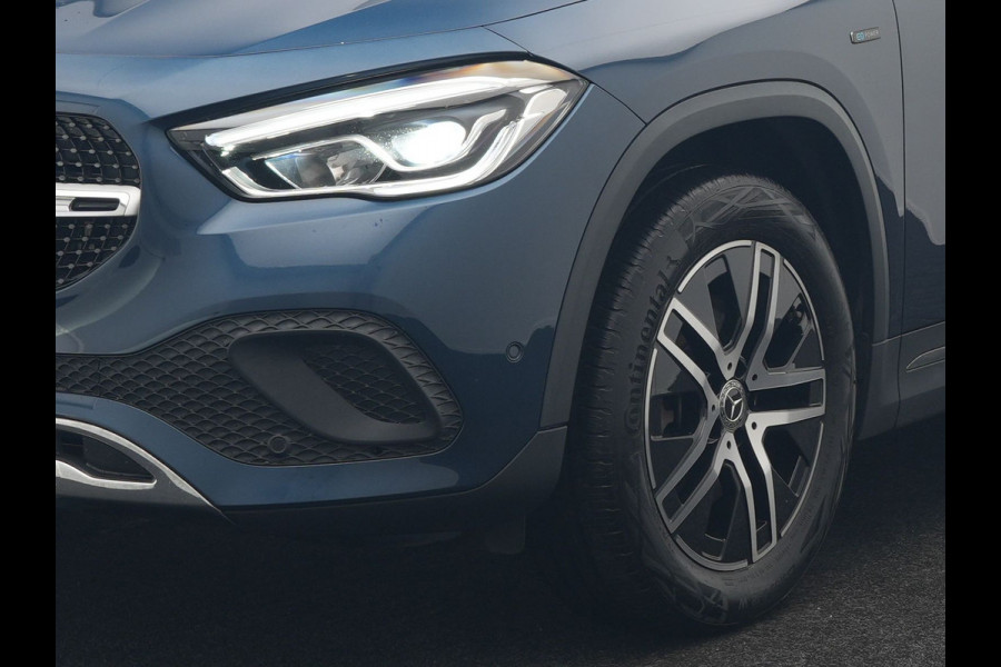 Mercedes-Benz GLA 250 e Style Plug In Hybrid 218pk Dealer O.H. PHEV | 360 Camera | Adaptive Cruise | Apple Carplay | Widescreen Navigatie | Lederen Sportstoelen Verwarmd | 18" L.M | Virtual | DAB |