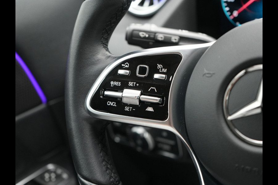Mercedes-Benz GLA 250 e Style Plug In Hybrid 218pk Dealer O.H. PHEV | 360 Camera | Adaptive Cruise | Apple Carplay | Widescreen Navigatie | Lederen Sportstoelen Verwarmd | 18" L.M | Virtual | DAB |