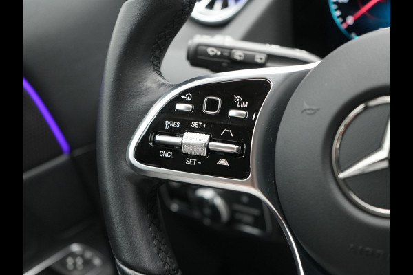 Mercedes-Benz GLA 250 e Style Plug In Hybrid 218pk Dealer O.H. PHEV | 360 Camera | Adaptive Cruise | Apple Carplay | Widescreen Navigatie | Lederen Sportstoelen Verwarmd | 18" L.M | Virtual | DAB |
