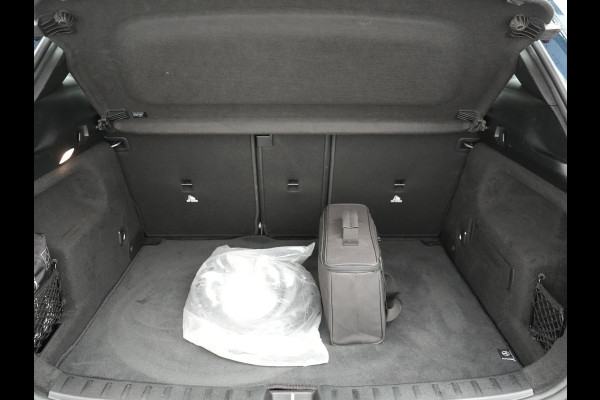 Mercedes-Benz GLA 250 e Style Plug In Hybrid 218pk Dealer O.H. PHEV | 360 Camera | Adaptive Cruise | Apple Carplay | Widescreen Navigatie | Lederen Sportstoelen Verwarmd | 18" L.M | Virtual | DAB |