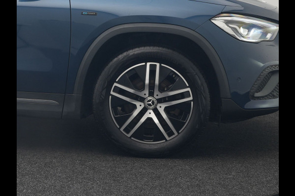 Mercedes-Benz GLA 250 e Style Plug In Hybrid 218pk Dealer O.H. PHEV | 360 Camera | Adaptive Cruise | Apple Carplay | Widescreen Navigatie | Lederen Sportstoelen Verwarmd | 18" L.M | Virtual | DAB |