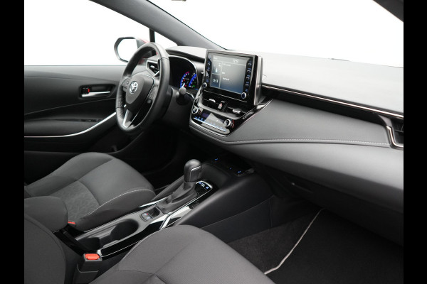 Toyota Corolla Touring Sports 1.8 Hybrid Dynamic Hybrid 123pk Dealer O.H | Adaptive Cruise | Sportstoelen & Stuur Verwarmd | Camera | Apple Carplay | Keyless | Blis | Navigatie | DAB |