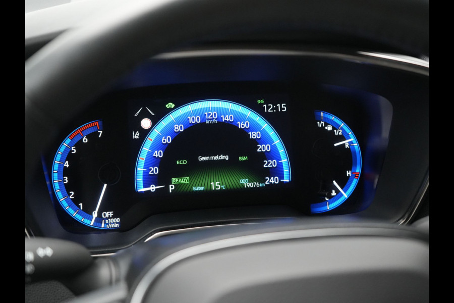 Toyota Corolla Touring Sports 1.8 Hybrid Dynamic Hybrid 123pk Dealer O.H | Adaptive Cruise | Sportstoelen & Stuur Verwarmd | Camera | Apple Carplay | Keyless | Blis | Navigatie | DAB |