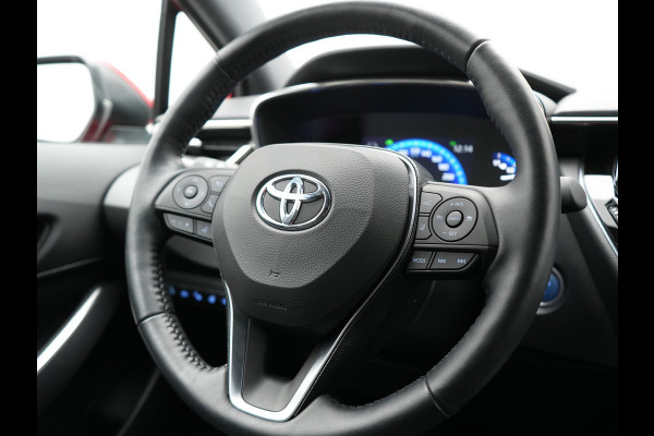 Toyota Corolla Touring Sports 1.8 Hybrid Dynamic Hybrid 123pk Dealer O.H | Adaptive Cruise | Sportstoelen & Stuur Verwarmd | Camera | Apple Carplay | Keyless | Blis | Navigatie | DAB |