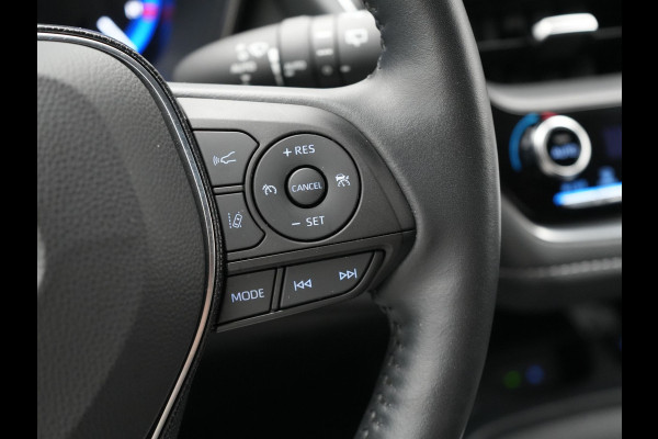 Toyota Corolla Touring Sports 1.8 Hybrid Dynamic Hybrid 123pk Dealer O.H | Adaptive Cruise | Sportstoelen & Stuur Verwarmd | Camera | Apple Carplay | Keyless | Blis | Navigatie | DAB |